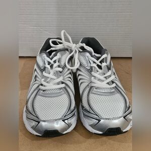 Champion Mens Sneakers. Worn Once Mens Size 8